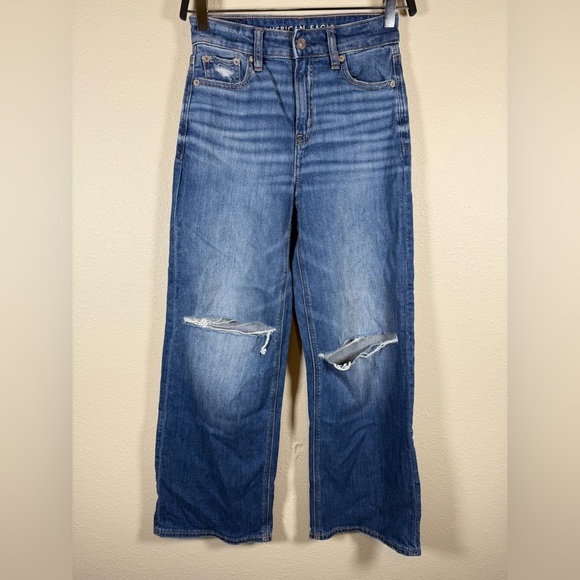 American Eagle Super High Rise Baggy Wide Leg 000 Short Jeans Womens 24” waist - Picture 1 of 10